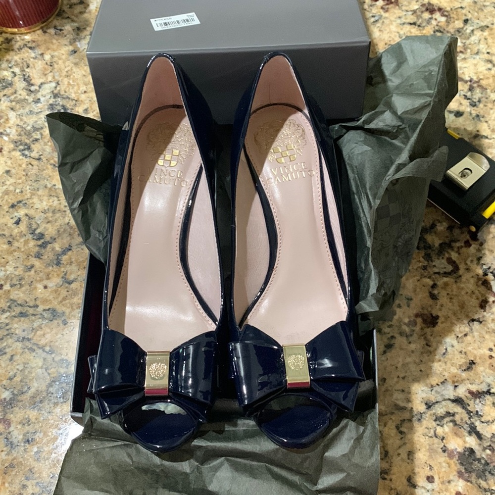 Vince Camuto patent leather open toed wedges